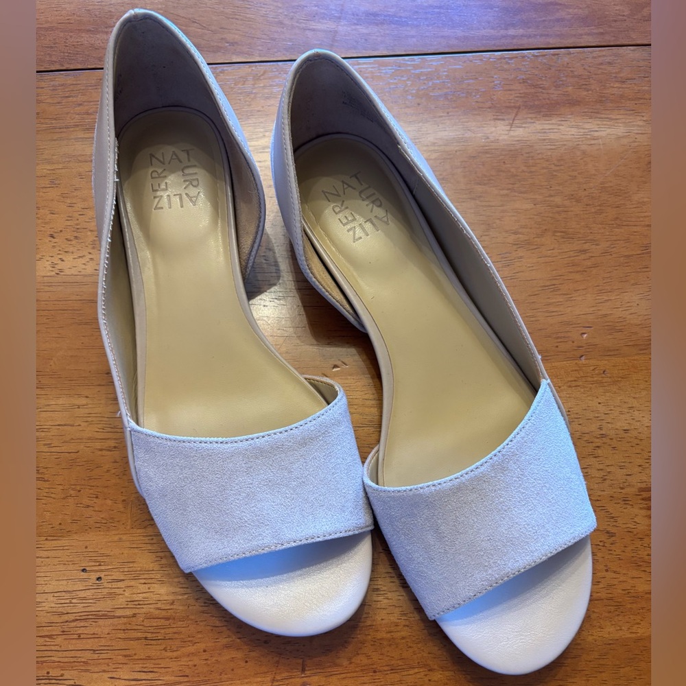 Naturalizer Roma slip on flats size 9.5